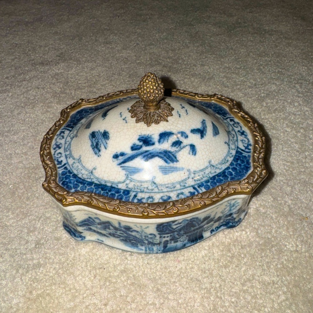 Vintage decorative dish